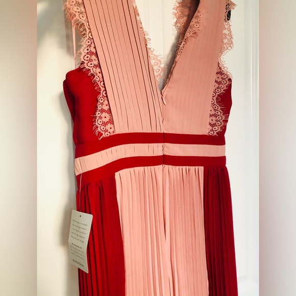 Adelyn Rae Pleated Maxi Dress - Picture 4 of 9